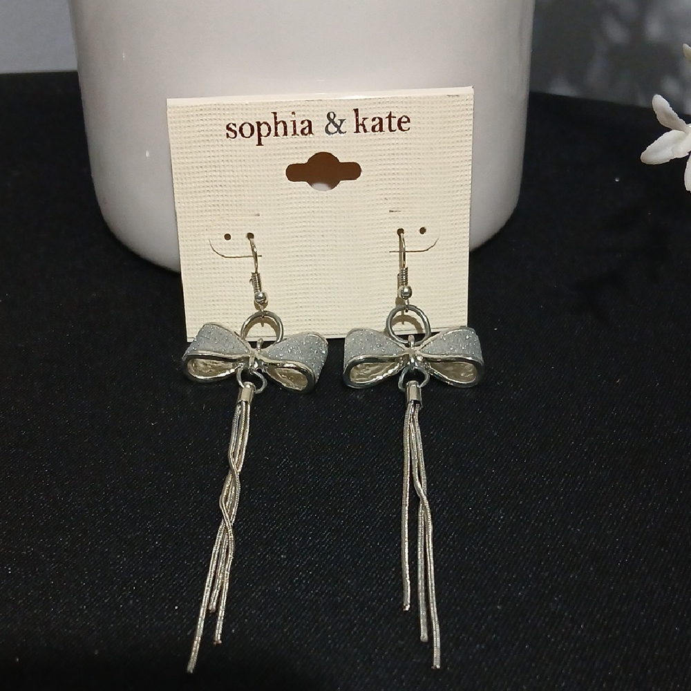 Silver Bow Earrings - Picture 4 of 5